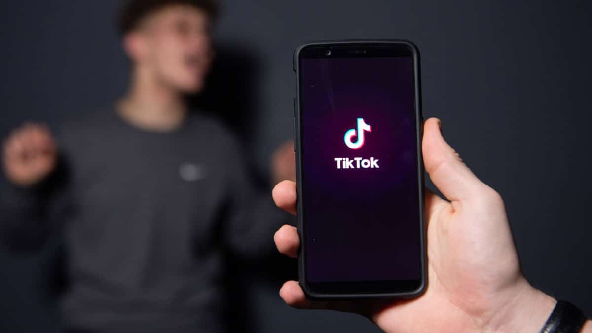 How to bypass TikTok ban by using a VPN in 3 easy steps