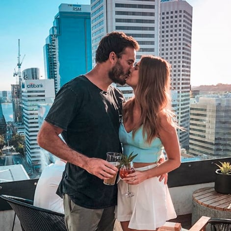 Locky Gilbert kissing on The Bachelor Australia