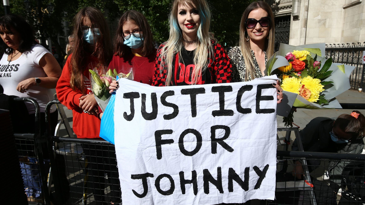 #JusticeForJohnnyDepp donate $40k to children that Ms Heard neglected