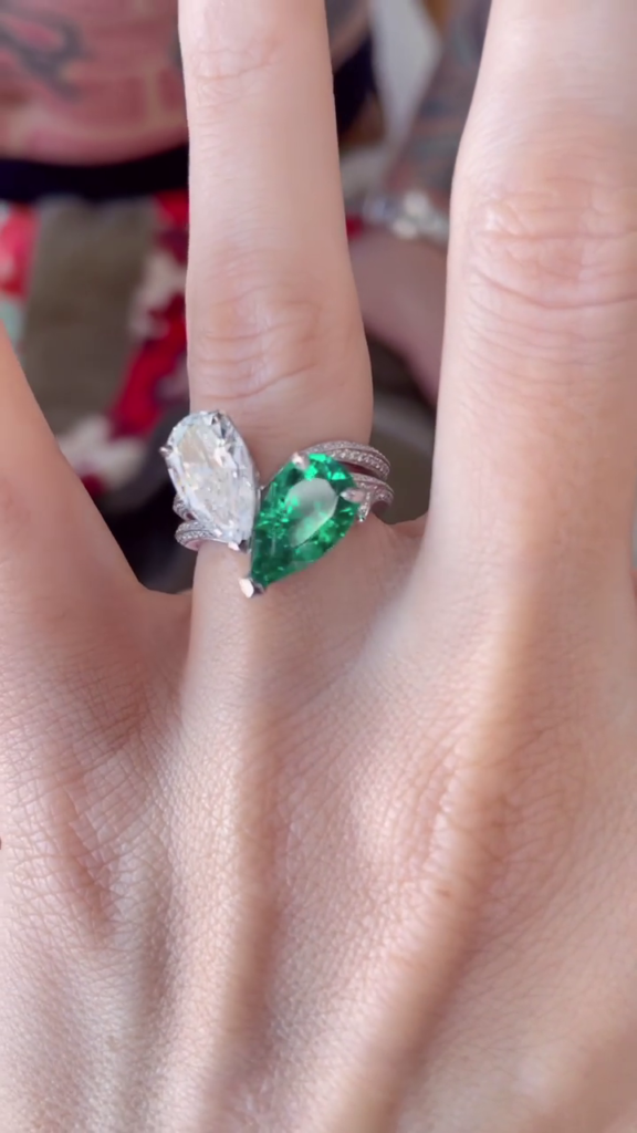 Megan Fox's diamond engagement ring is stunning.