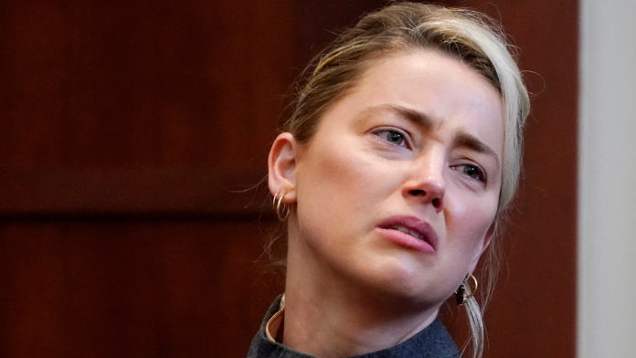 Amber Heard CHANGES testimony after watching YouTube coverage