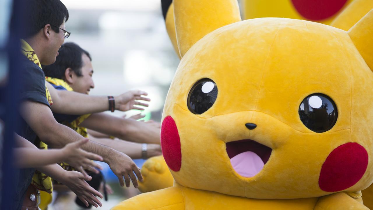 Pocket Monsters Red and Green.